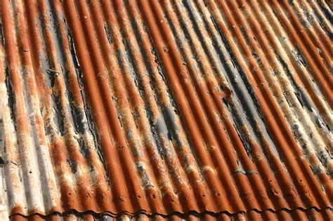 problems with metal roofs